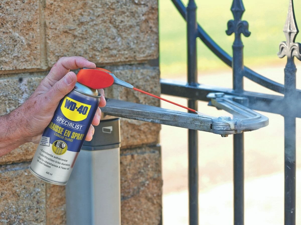 Comment et pourquoi utiliser la Graisse en Spray WD-40 SPECIALIST® ?